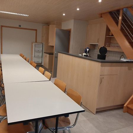 De Meiboom Vakantiehoeve Tot 21 Pers Langemark Exterior photo